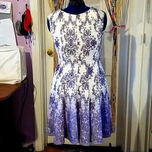 Sleeveless pleated dress